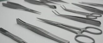 (реалистичная фотография) (Не используй текст и буквы на изображении) : 3d печать, Напечатанные инструменты для хирургов